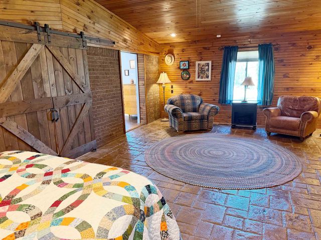 812 Pitard Loop, Mountain View, AR 72560