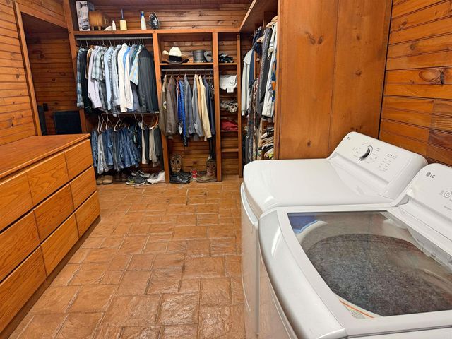 812 Pitard Loop, Mountain View, AR 72560