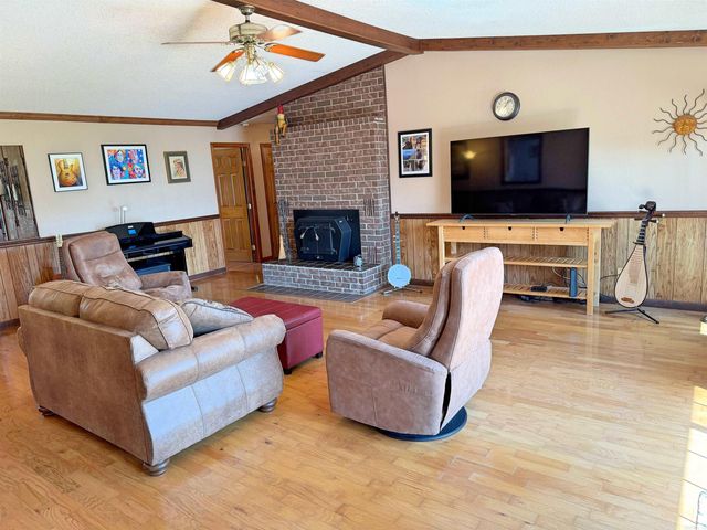 812 Pitard Loop, Mountain View, AR 72560