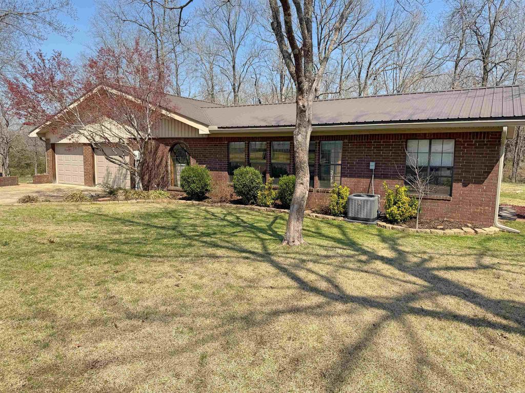 812 Pitard Loop, Mountain View, AR 72560