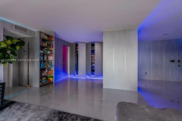 400 SE Kings Point Drive 82223, Sunny Isles Beach, FL 33160