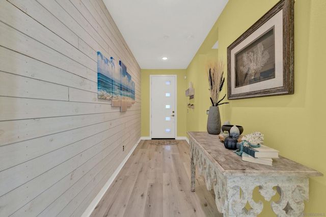 9108 W Bluff, Santee, CA 92071