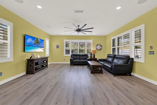 9108 W Bluff, Santee, CA 92071