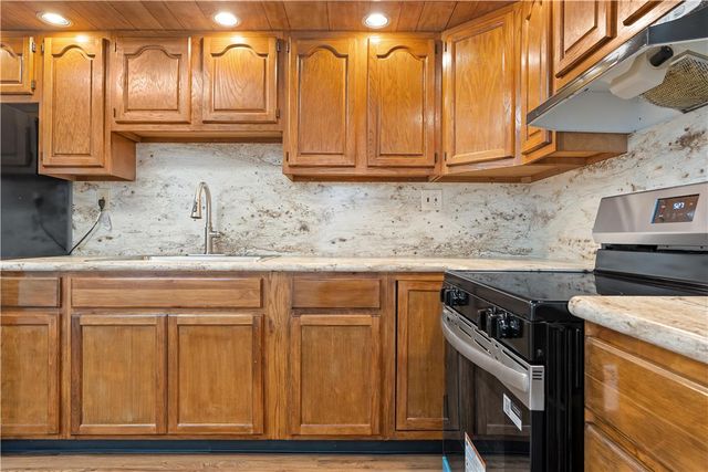 180 Chew Street, Allentown City, PA 18102