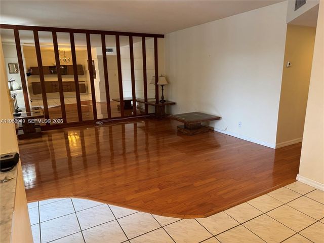 100 SE 6th Avenue 207, Pompano Beach, FL 33060