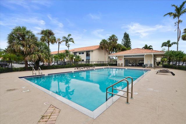 1524 Lake Crystal Drive F, Royal Palm Beach, FL 33411