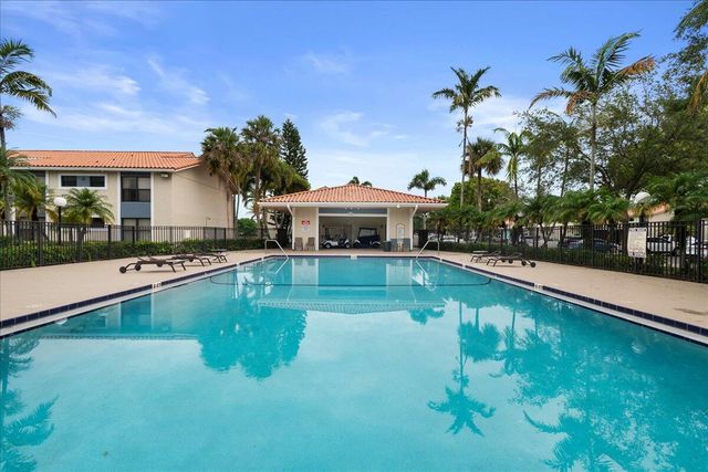1524 Lake Crystal Drive F, Royal Palm Beach, FL 33411