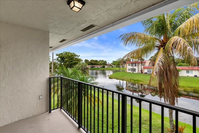 1524 Lake Crystal Drive F, Royal Palm Beach, FL 33411