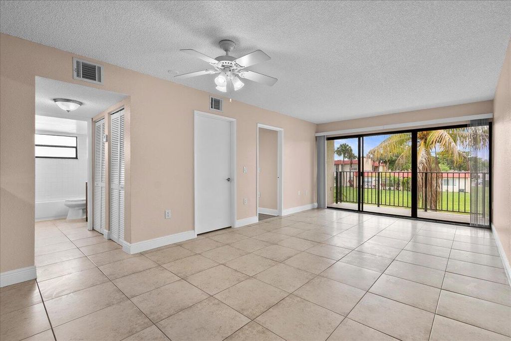 1524 Lake Crystal Drive F, Royal Palm Beach, FL 33411