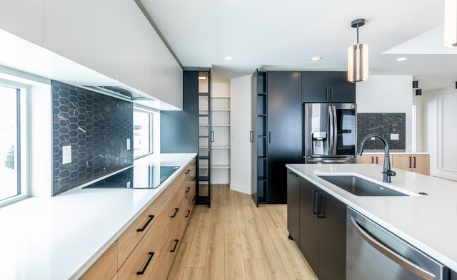 8030 59 Street S, Horace, ND 58047