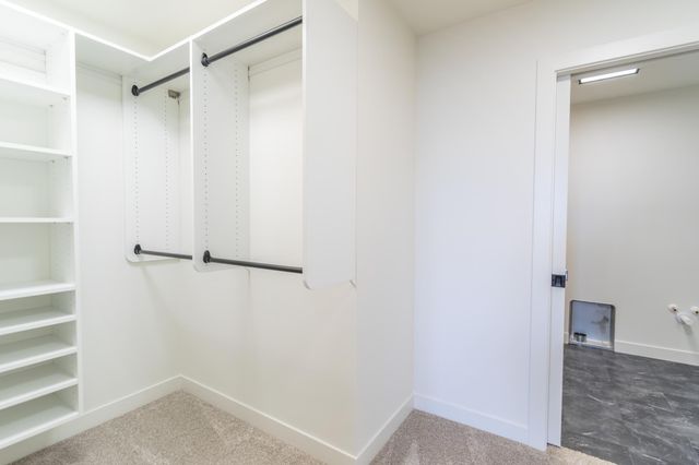 8030 59 Street S, Horace, ND 58047