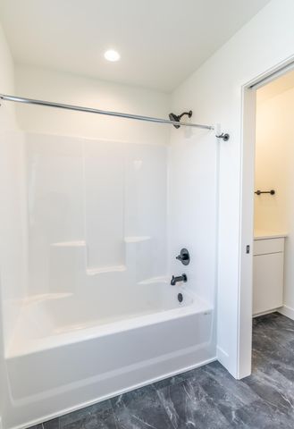 8030 59 Street S, Horace, ND 58047