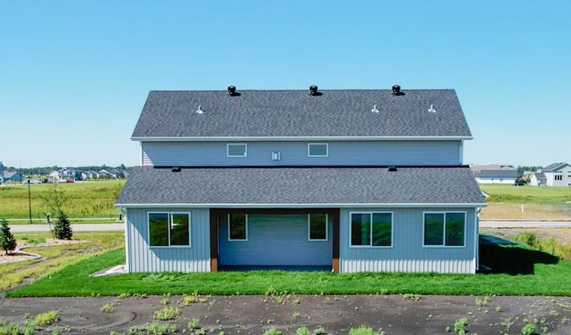 8030 59 Street S, Horace, ND 58047