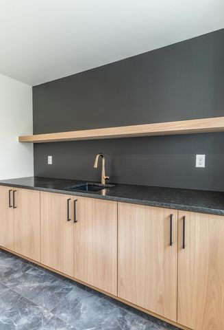 8030 59 Street S, Horace, ND 58047