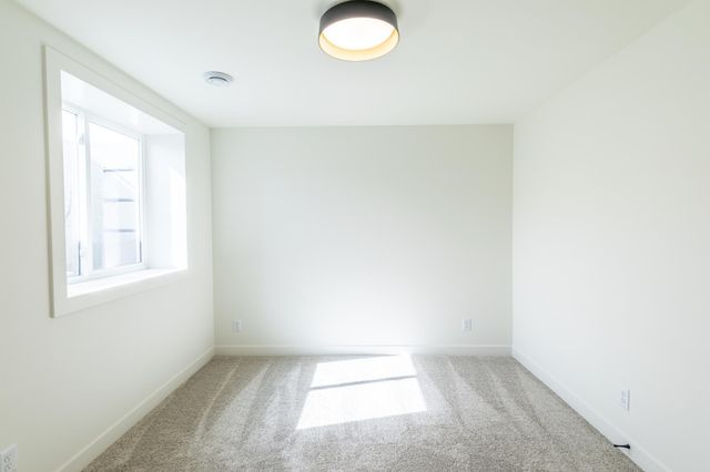 8030 59 Street S, Horace, ND 58047