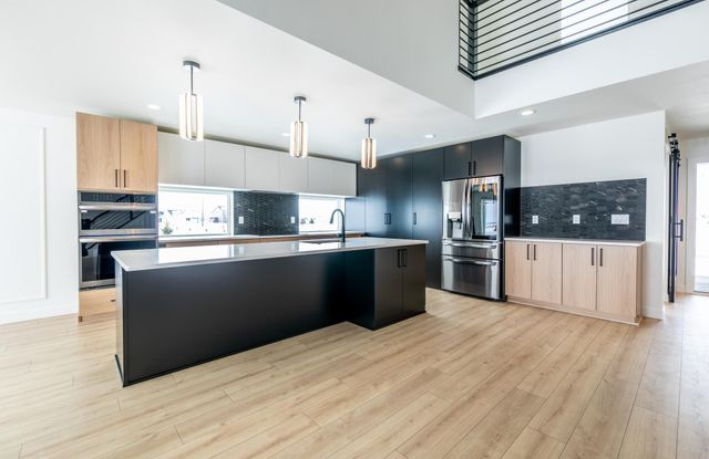 8030 59 Street S, Horace, ND 58047