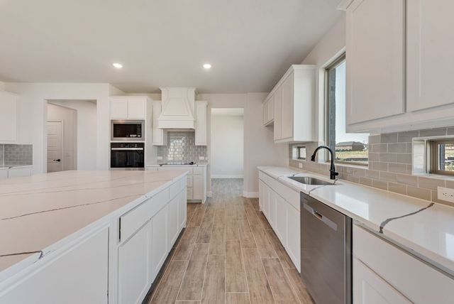 7011 Lilly Lane, Sanger, TX 76266