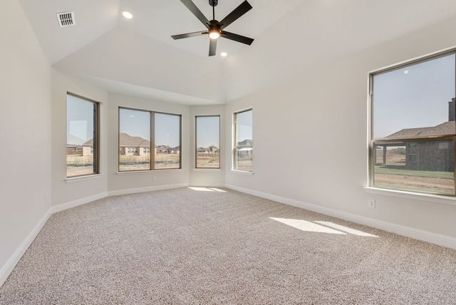 7011 Lilly Lane, Sanger, TX 76266
