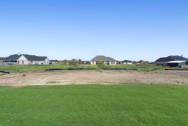 7011 Lilly Lane, Sanger, TX 76266