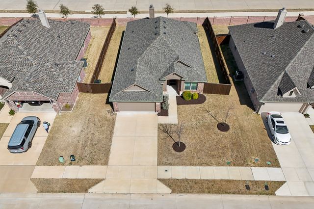 225 Brazos Drive, Waxahachie, TX 75165