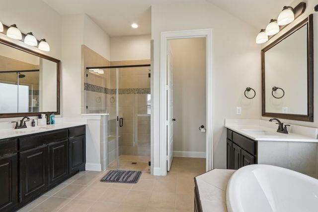 225 Brazos Drive, Waxahachie, TX 75165