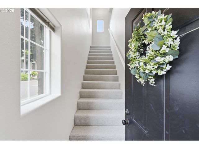 2365 SNOWBERRY RIDGE Ct, West Linn, OR 97068