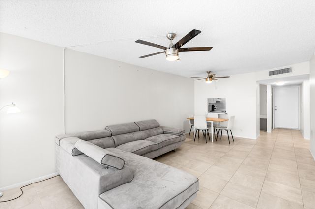 4501 NE 21 Avenue 406, Fort Lauderdale, FL 33308