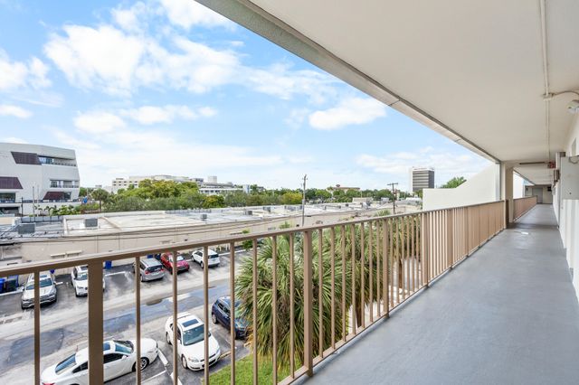 4501 NE 21 Avenue 406, Fort Lauderdale, FL 33308