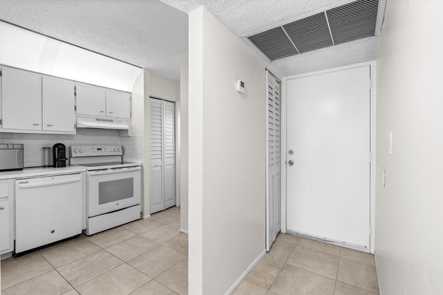 4501 NE 21 Avenue 406, Fort Lauderdale, FL 33308