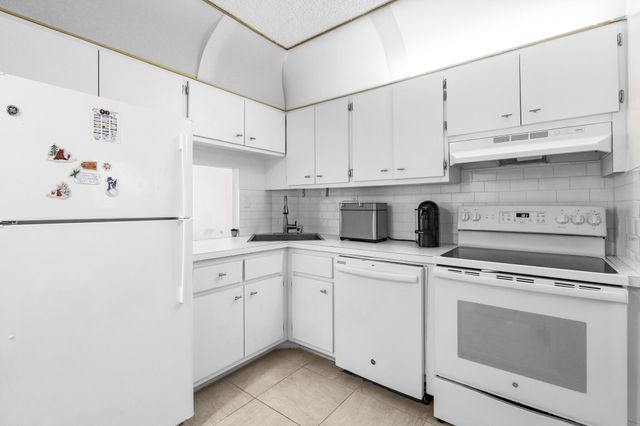 4501 NE 21 Avenue 406, Fort Lauderdale, FL 33308