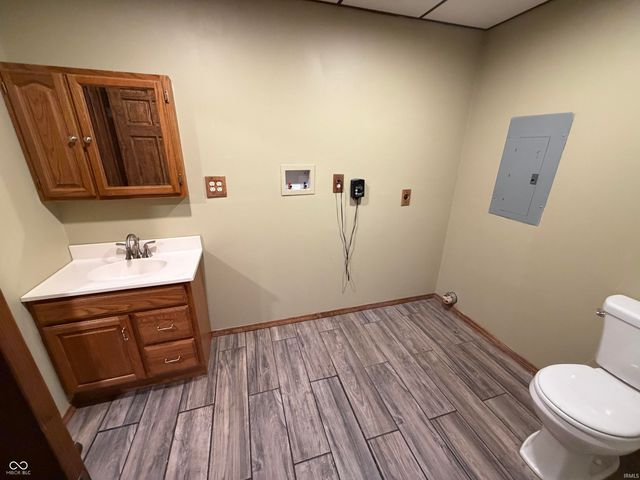 4420 S Calloway Drive, Hardinsburg, IN 47125