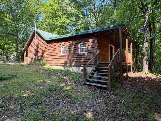 4420 S Calloway Drive, Hardinsburg, IN 47125