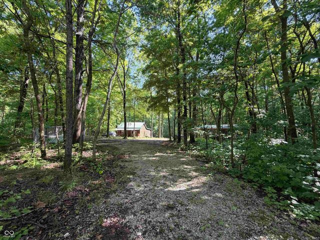 4420 S Calloway Drive, Hardinsburg, IN 47125