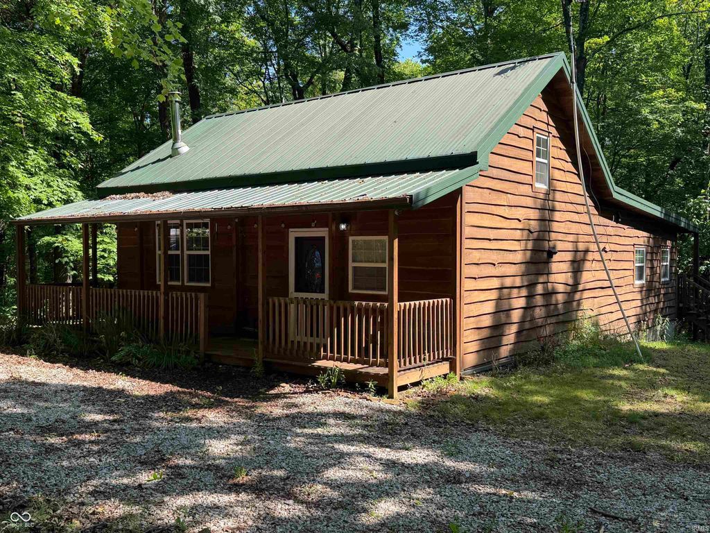 4420 S Calloway Drive, Hardinsburg, IN 47125