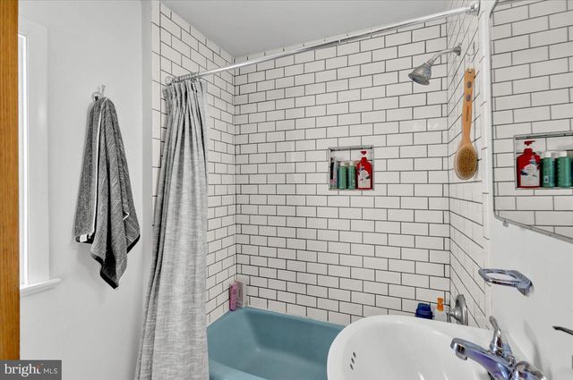 830 LAKE ST, Lancaster, PA 17603