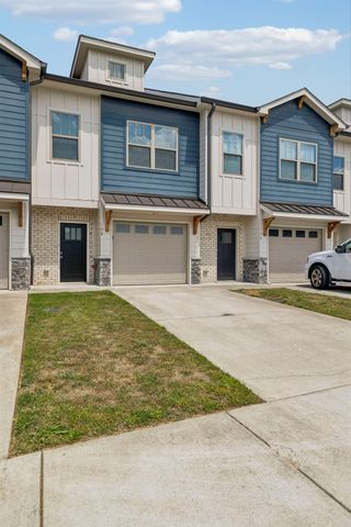 108 Hartsville Ct, Lebanon, TN 37087