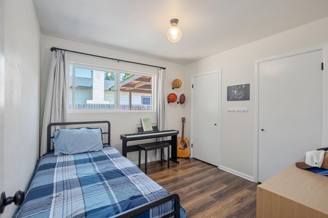 705 NE Beacon Drive, Grants Pass, OR 97526