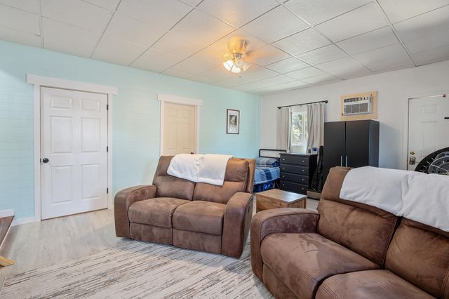 705 NE Beacon Drive, Grants Pass, OR 97526