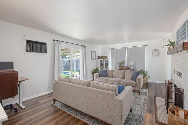 705 NE Beacon Drive, Grants Pass, OR 97526