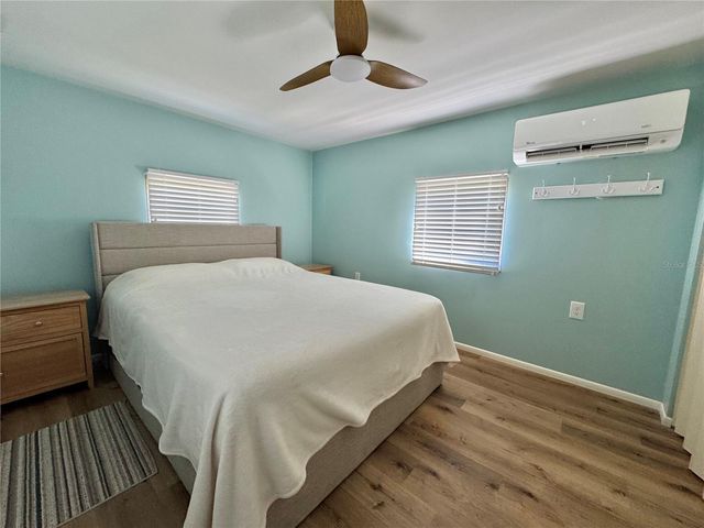 8 6TH STREET, Bradenton, FL 34210