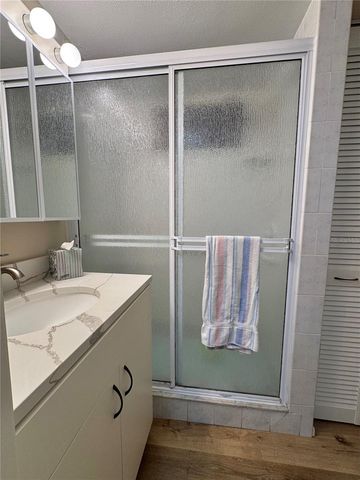 8 6TH STREET, Bradenton, FL 34210