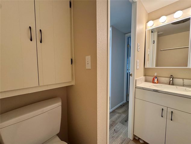 8 6TH STREET, Bradenton, FL 34210