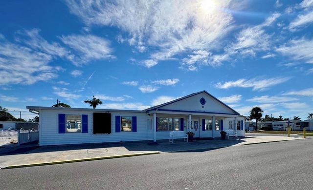 8 6TH STREET, Bradenton, FL 34210