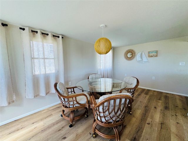 8 6TH STREET, Bradenton, FL 34210