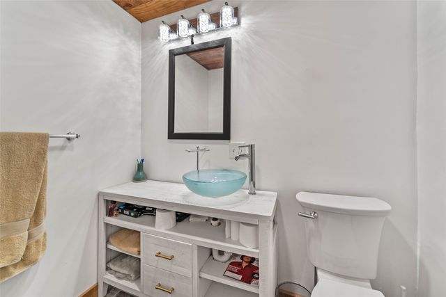 601 E 9th Street S, Newton, IA 50208