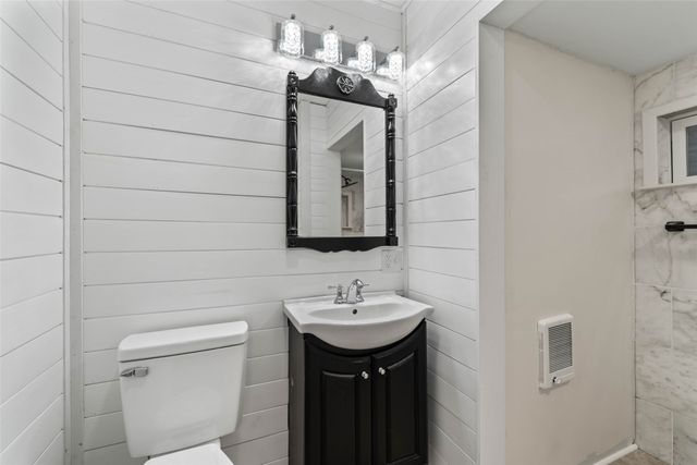 601 E 9th Street S, Newton, IA 50208