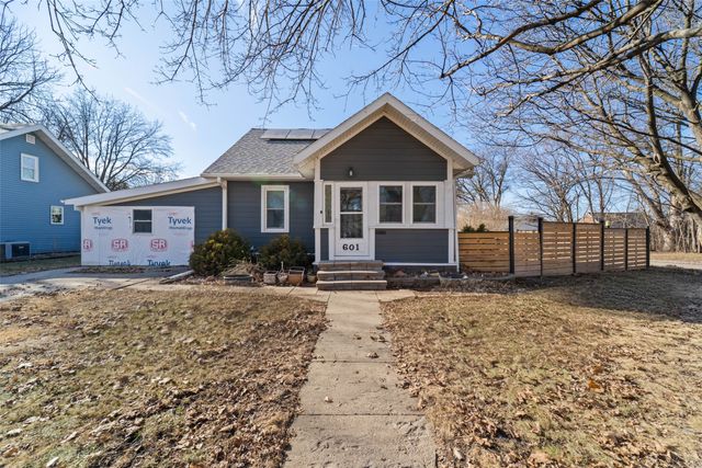 601 E 9th Street S, Newton, IA 50208
