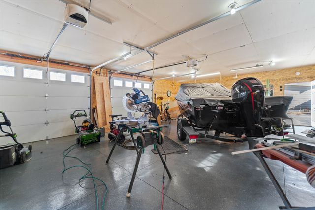 601 E 9th Street S, Newton, IA 50208