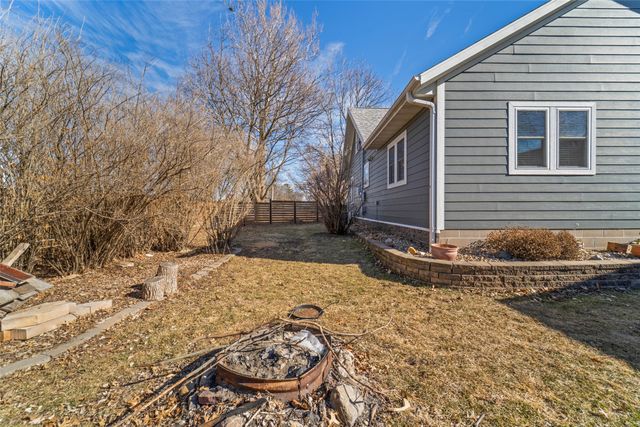 601 E 9th Street S, Newton, IA 50208