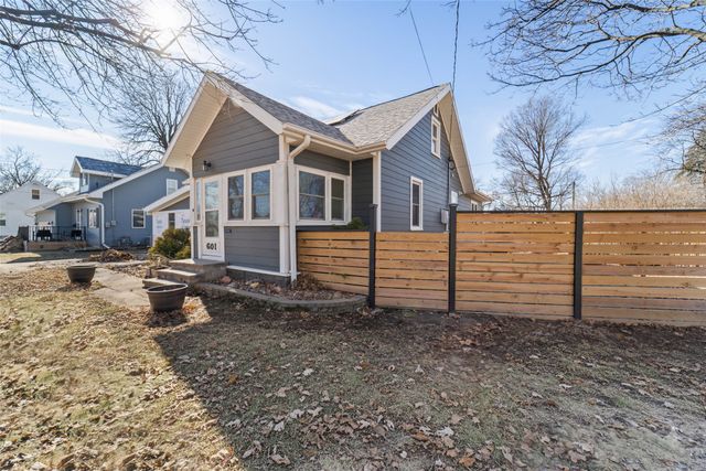 601 E 9th Street S, Newton, IA 50208